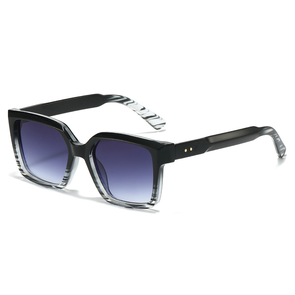 women black sunglasses